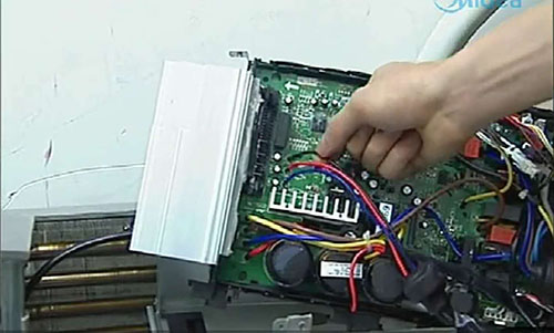 华龙美的空调电话是多少